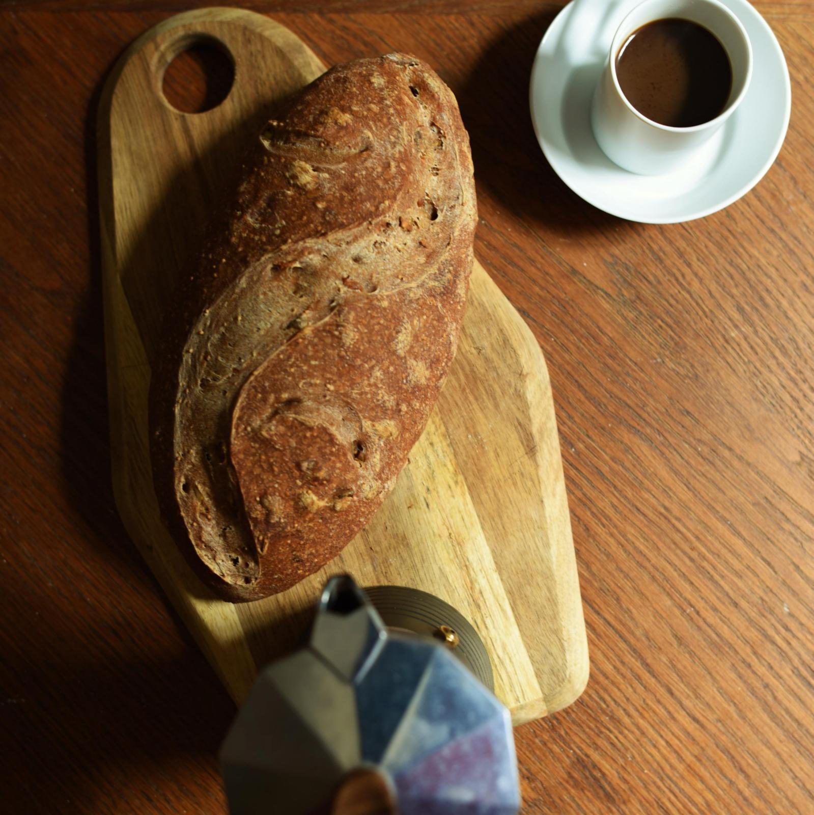 Fig and pistachio sourdough