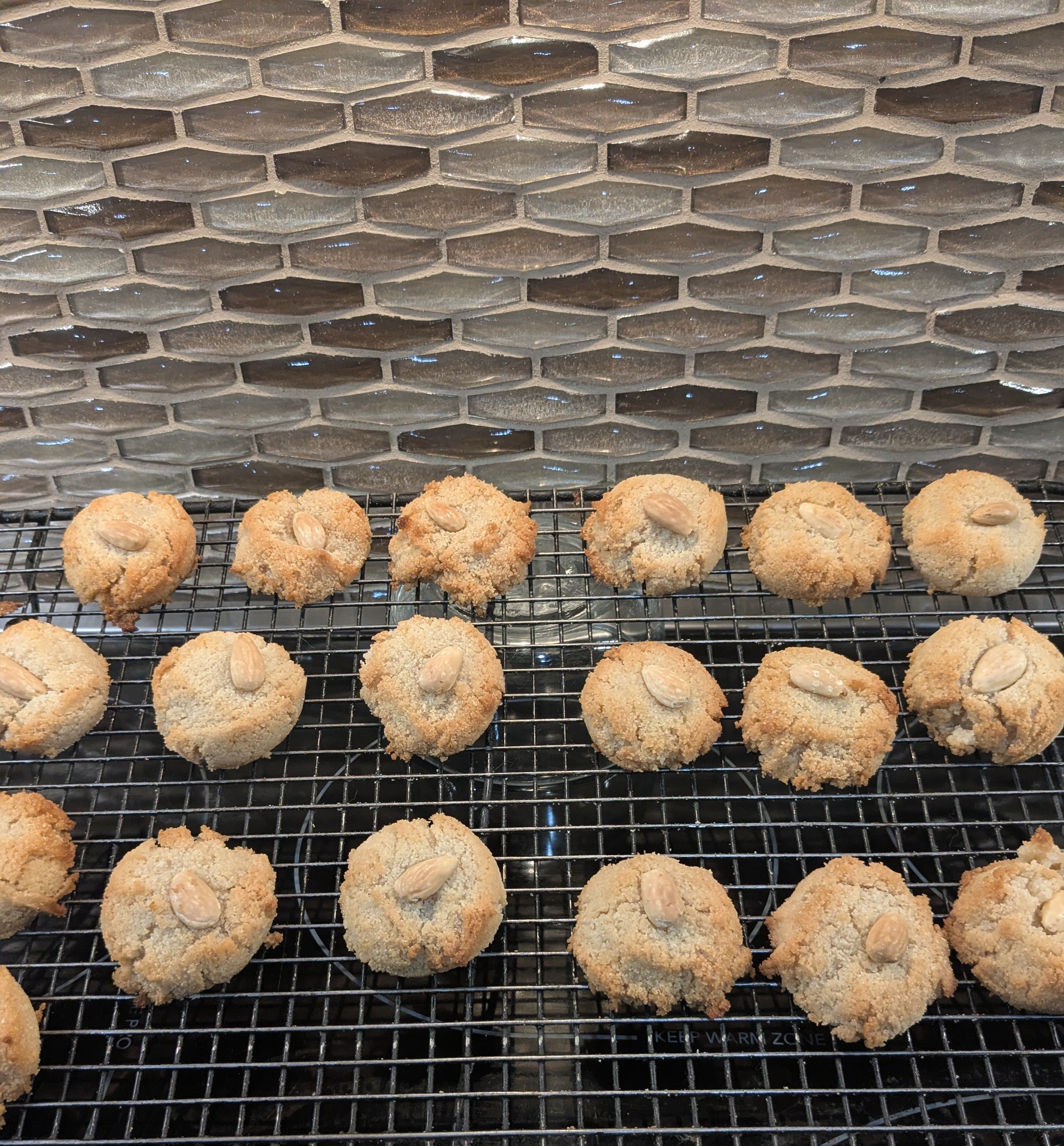Almond biscuits 