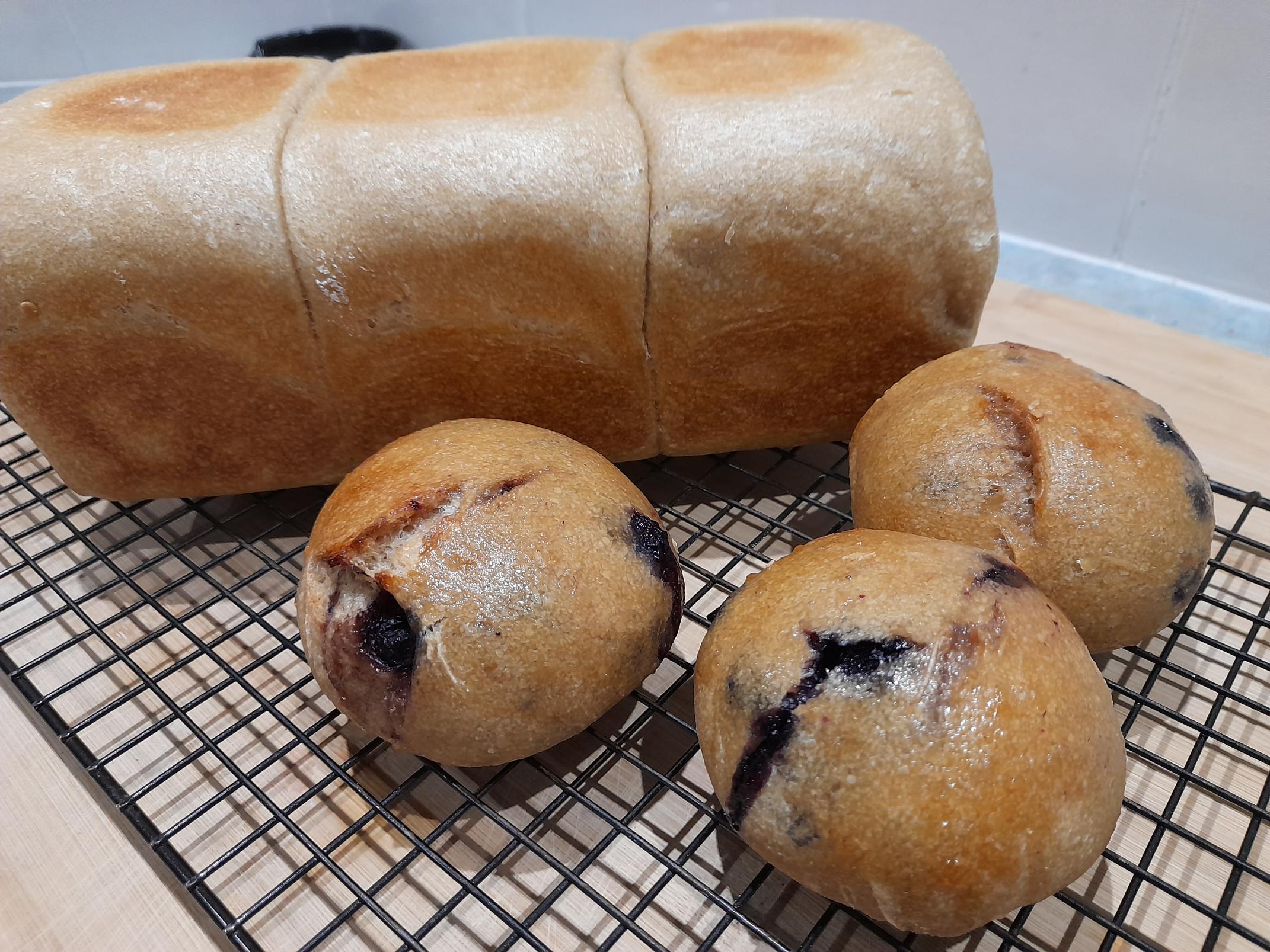 Sourdough sandwich loaf