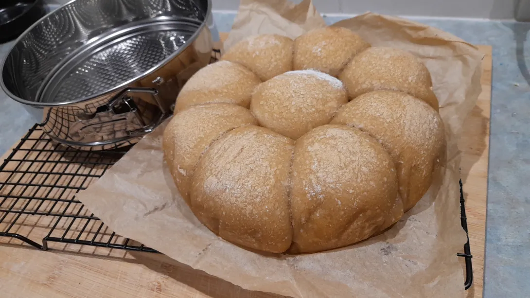 Chakki atta pull apart rolls